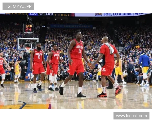 内线猛兽斯图尔特替补高效轰下两双率队强势取胜展现统治级防守表现