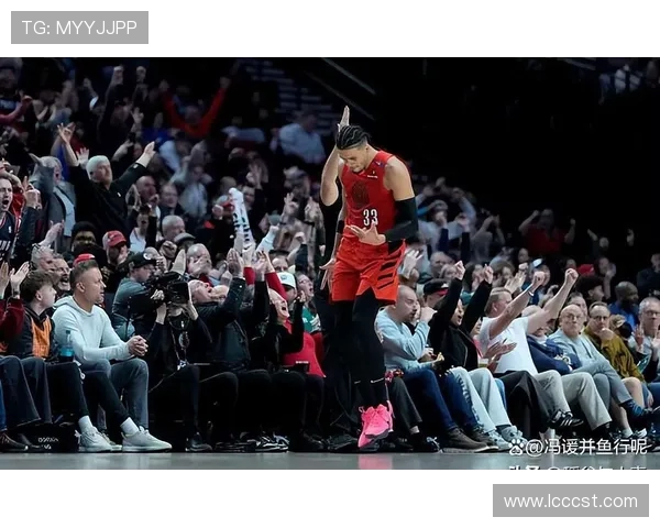 卡马拉三分准星惊艳防守端统治半场贡献8分5板3助全面爆发